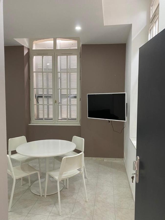 Five Stars C4 Aparthotel มาร์กเซย ภายนอก รูปภาพ